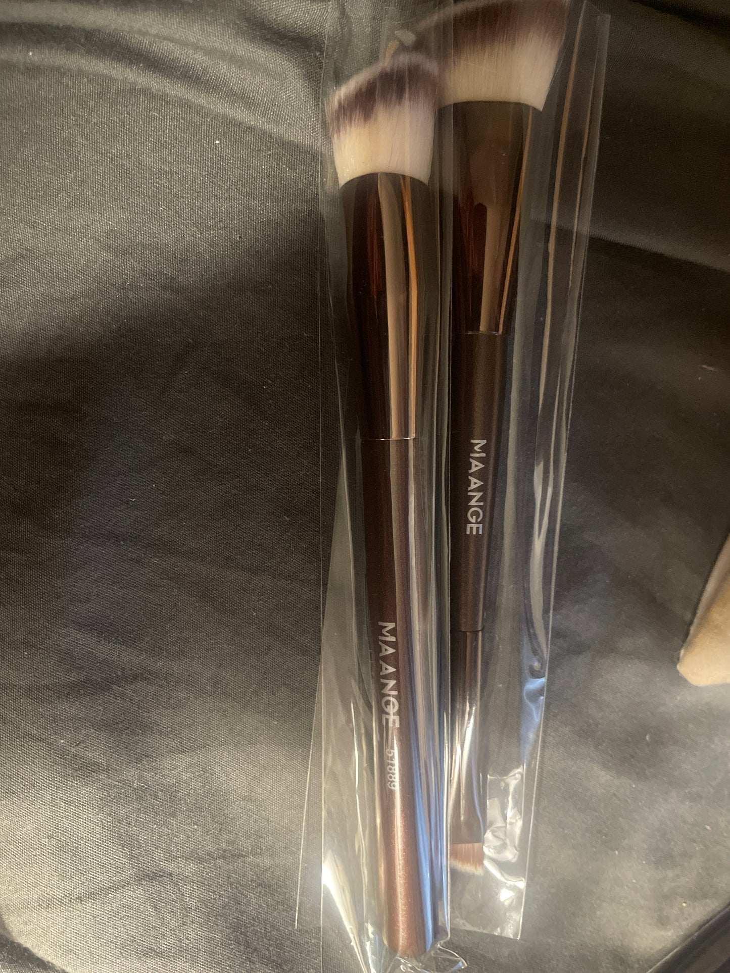 Medium blush brush